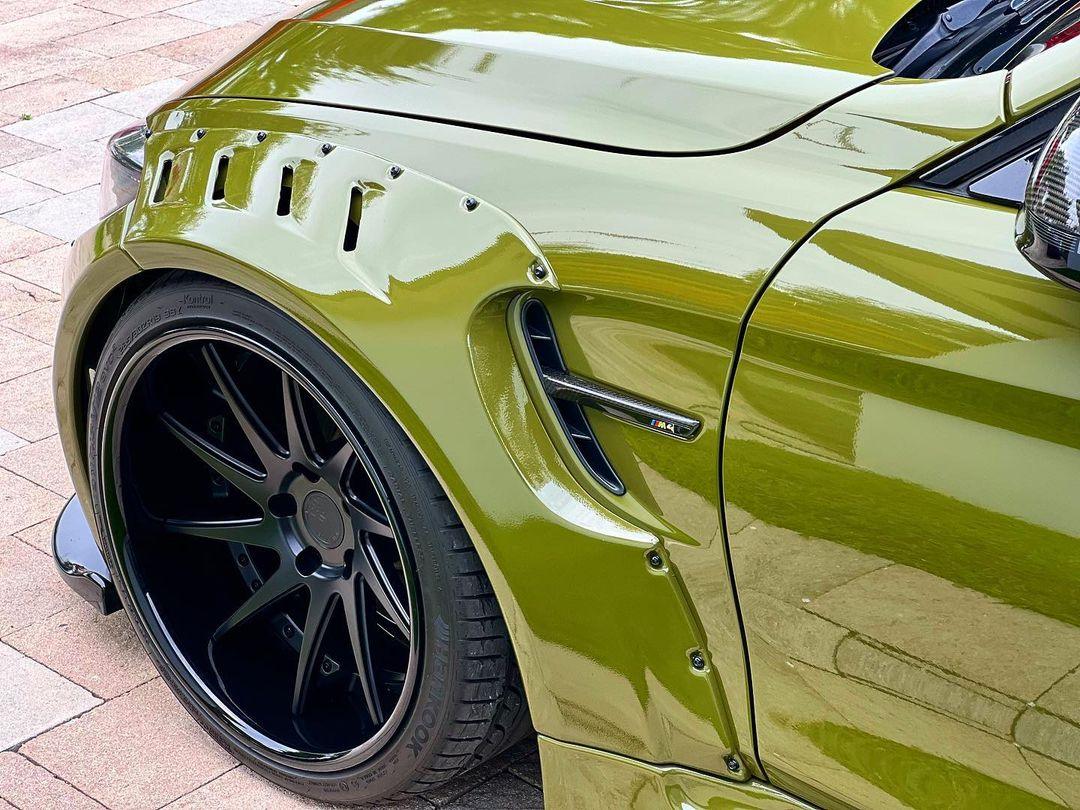 Widebody kit for BMW M4 F82 2014-2020 SHIROKAI stance bimmer on green car with black wheel